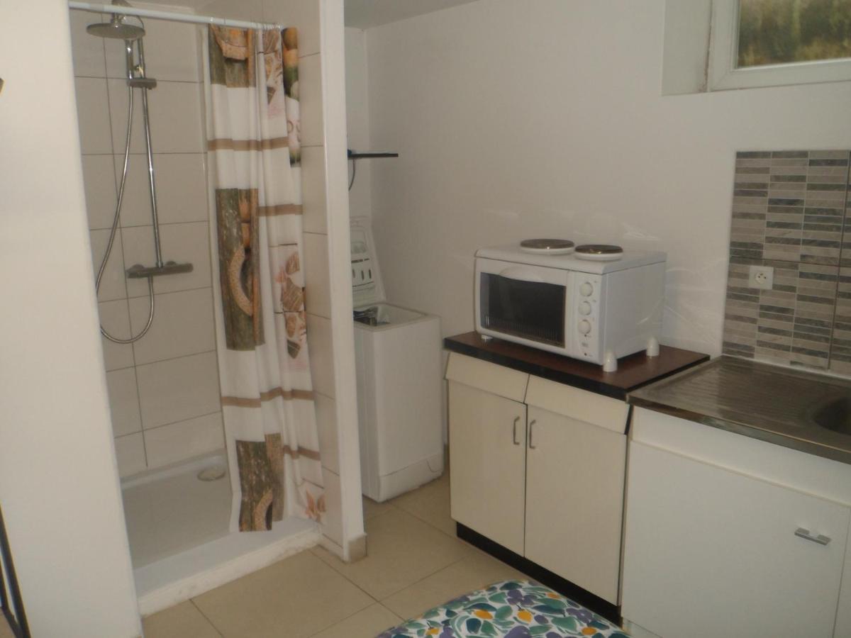 Siros Apartment Iron Bagian luar foto